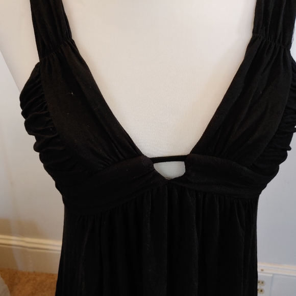 Black lush dress - Picture 3 of 5